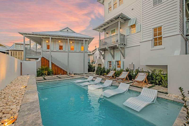 Yolo Cottage &amp;amp; Carriage House - Rosemary Beach Vacation Rental
